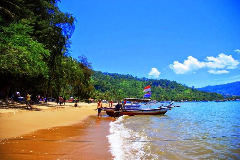 5 Tempat Wisata Di Sumatera Barat Terbaru Yang Sangat Di Rekomendasikan